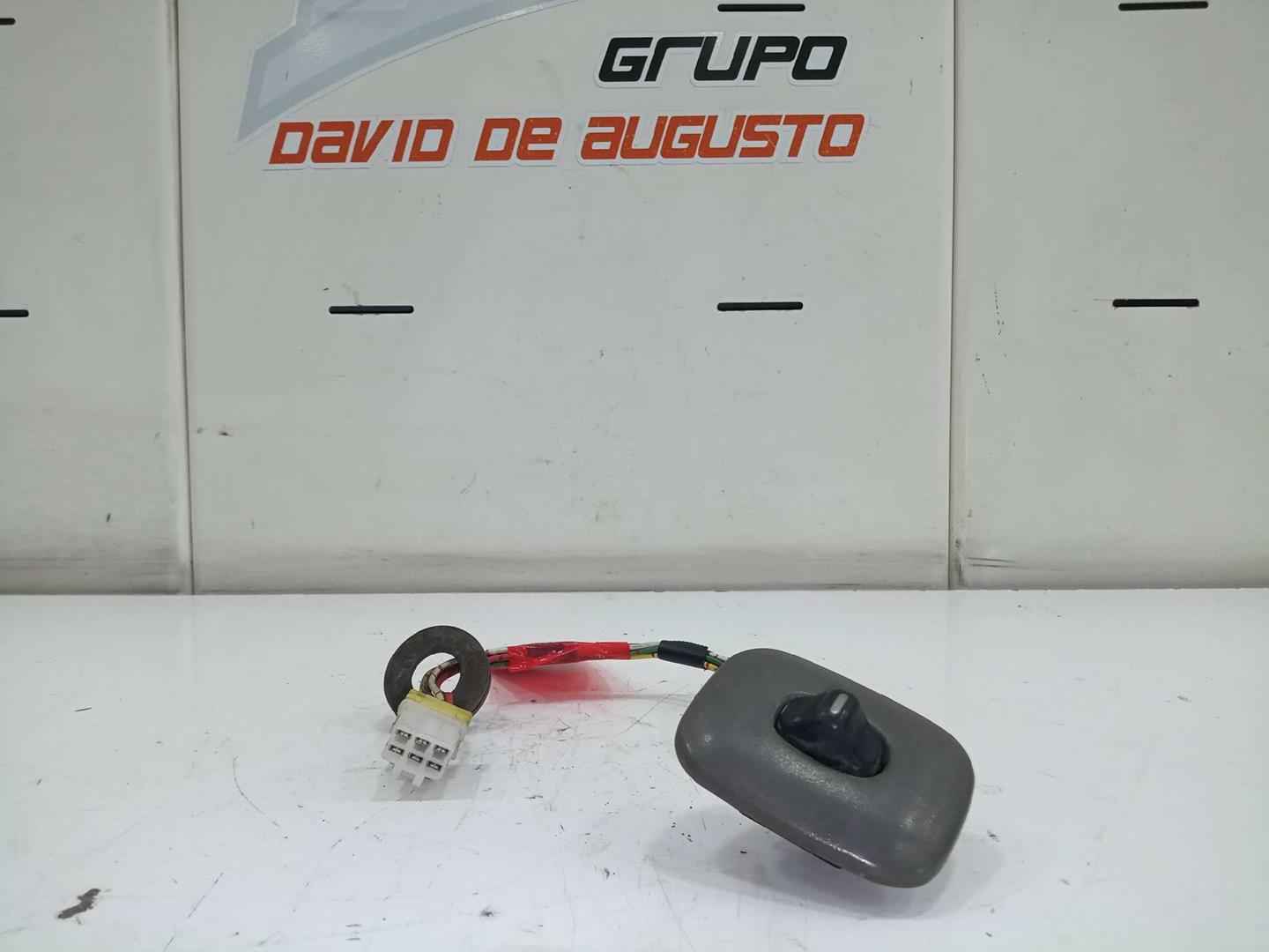 Mando elevalunas delantero derecho nissan cabstar e 120.35 120.45 (tl0)