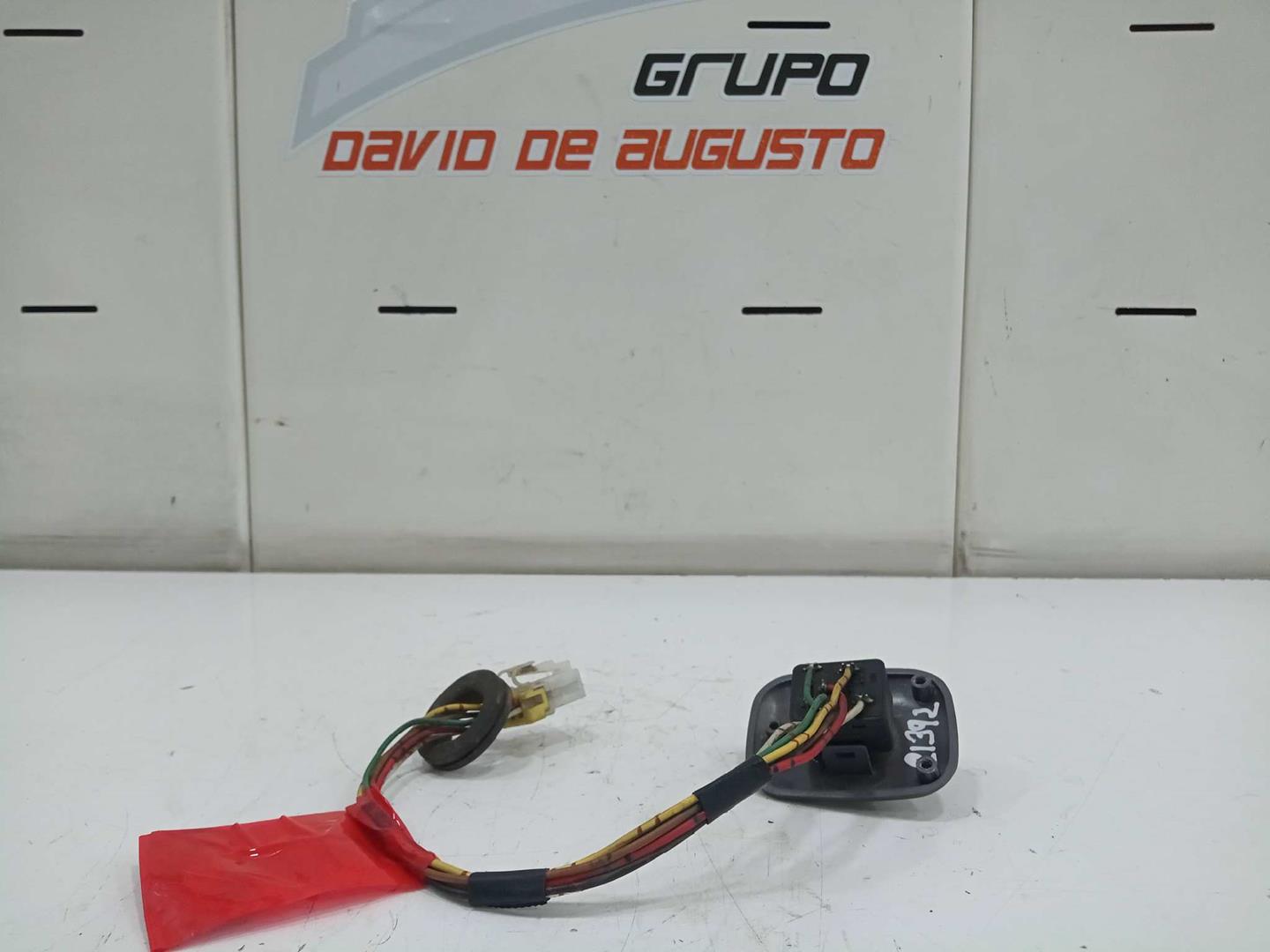 Mando elevalunas delantero derecho nissan cabstar e 120.35 120.45 (tl0)
