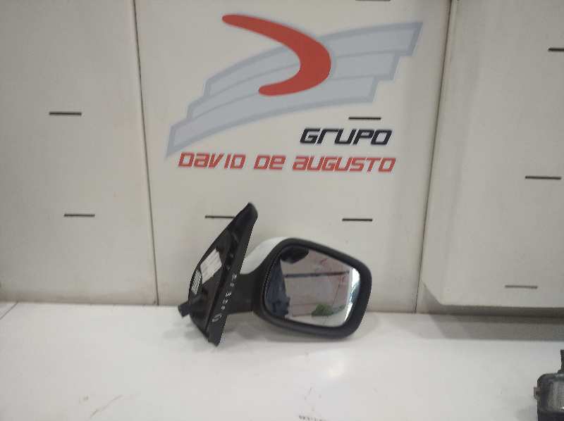 Retrovisor derecho electrico 1.5 dci 70
