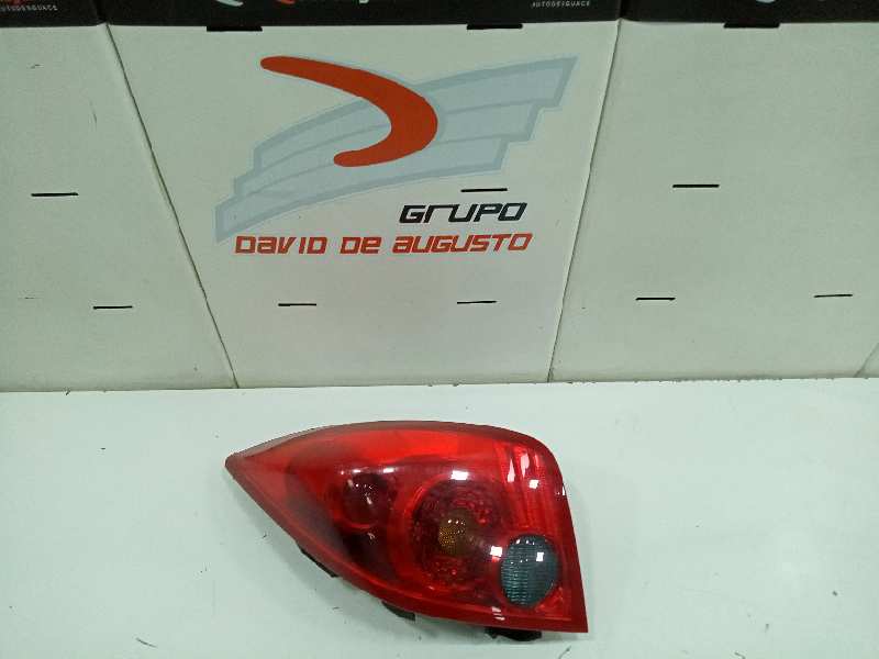 Piloto trasero derecho nissan primera hatchback 1.9 dci