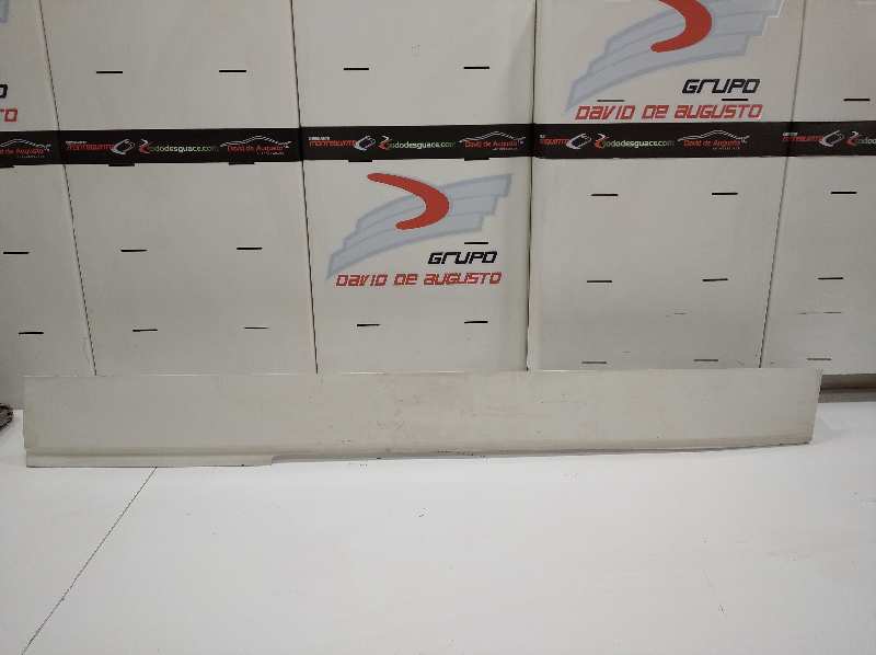 Estribo delantero derecho 2.5 tdi