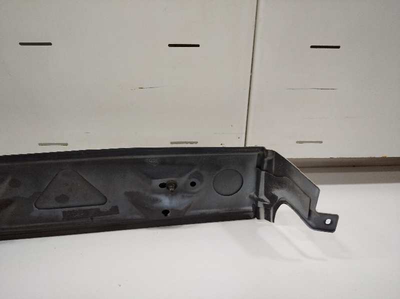 Estribo delantero derecho 2.5 tdi