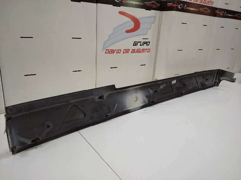 Estribo delantero derecho 2.5 tdi