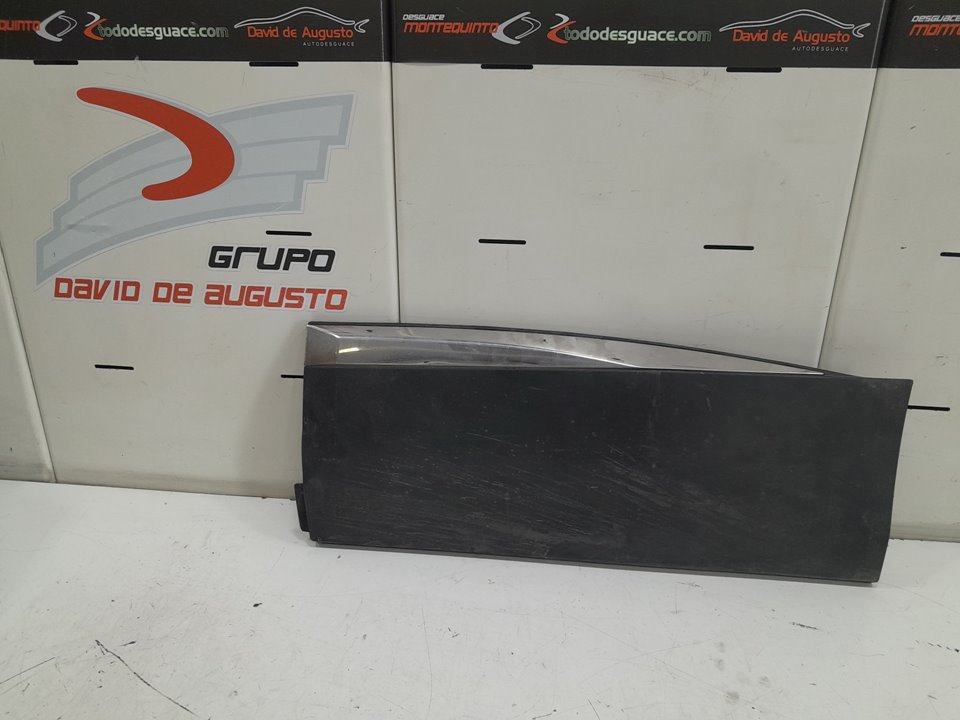 Moldura puerta traseraizquierda peugeot 3008 limusina 1.2