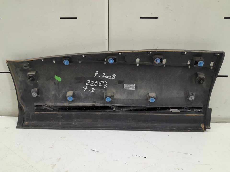 Moldura puerta traseraizquierda peugeot 3008 limusina 1.2