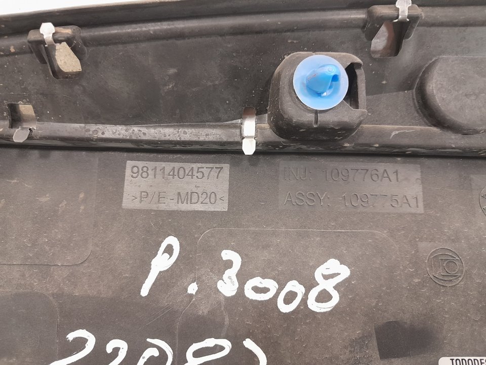 Moldura puerta traseraizquierda peugeot 3008 limusina 1.2