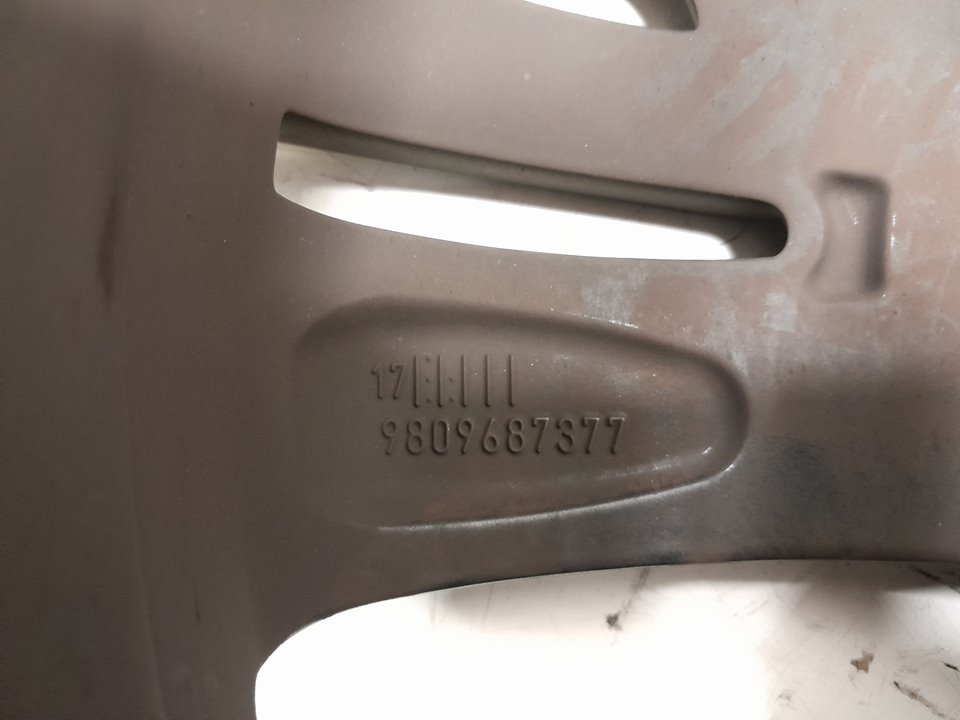 Llanta peugeot 3008 limusina 1.2