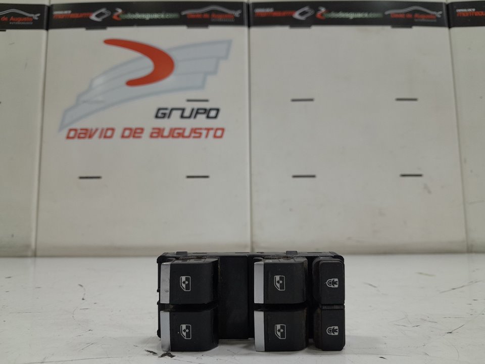 Mando elevalunas delantero izquierdo audi q3 (8ug) attraction     