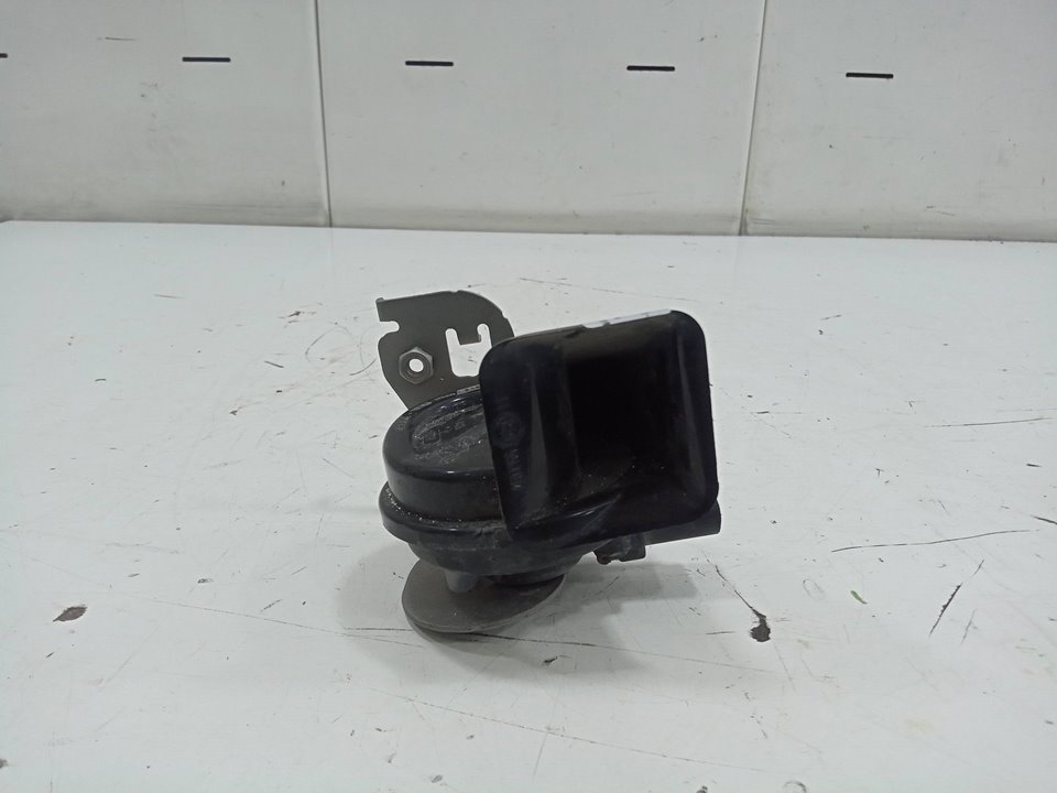 Claxon audi q3 (8ug) attraction     