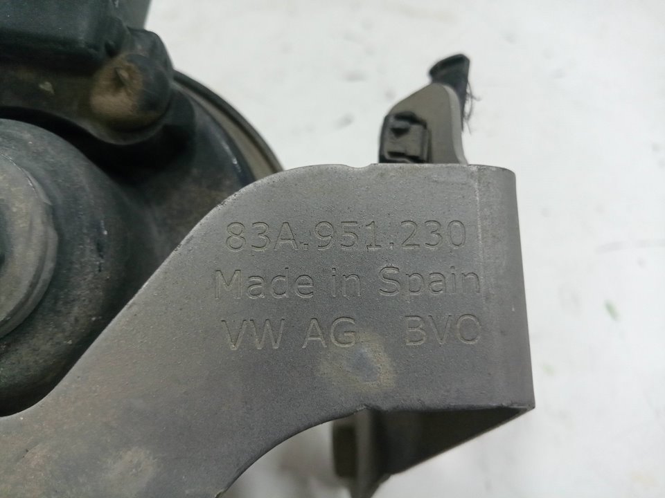 Claxon audi q3 (8ug) attraction     
