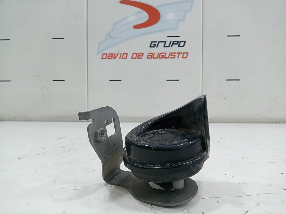 Claxon audi q3 (8ug) attraction     