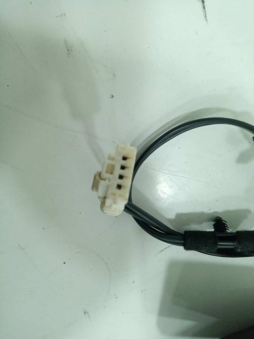 Anclaje cinturon trasero central chrysler gran voyager  rg    