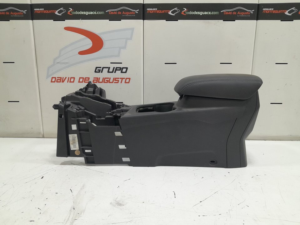 Guarnecido central ford focus iii 