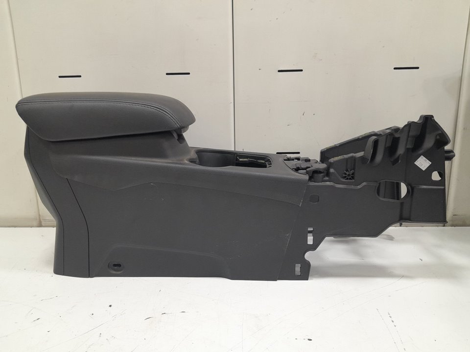 Guarnecido central ford focus iii 