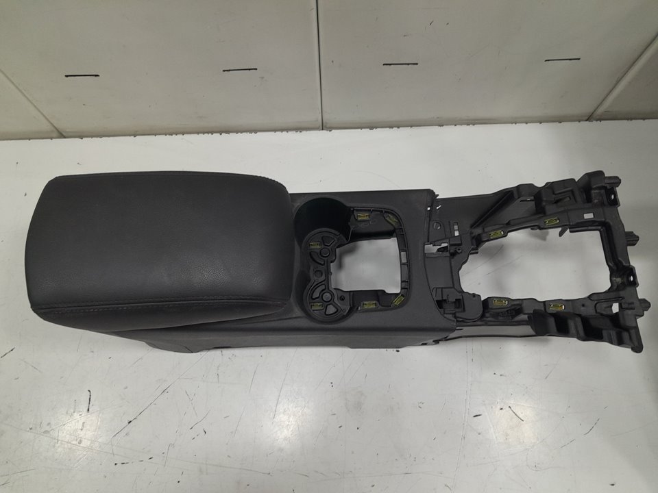 Guarnecido central ford focus iii 