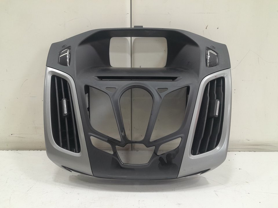 Carcasa central de radio ford focus iii 
