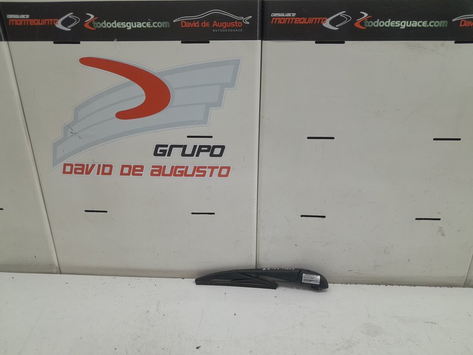Brazo limpia trasero toyota auris 1.8 hybrid (zwe150_)
