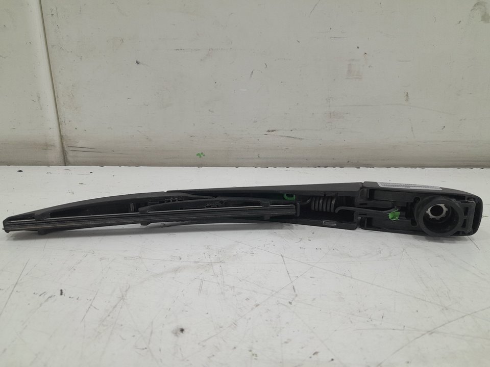 Brazo limpia trasero toyota auris 1.8 hybrid (zwe150_)