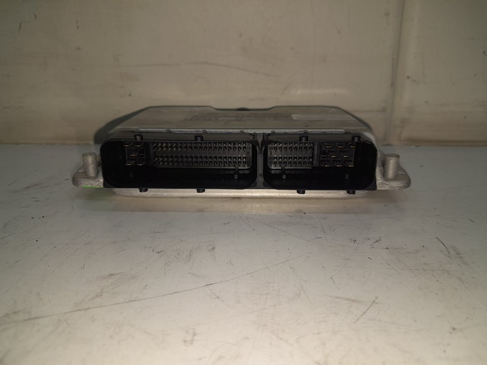 Centralita motor uce volkswagen passat 1.9 tdi