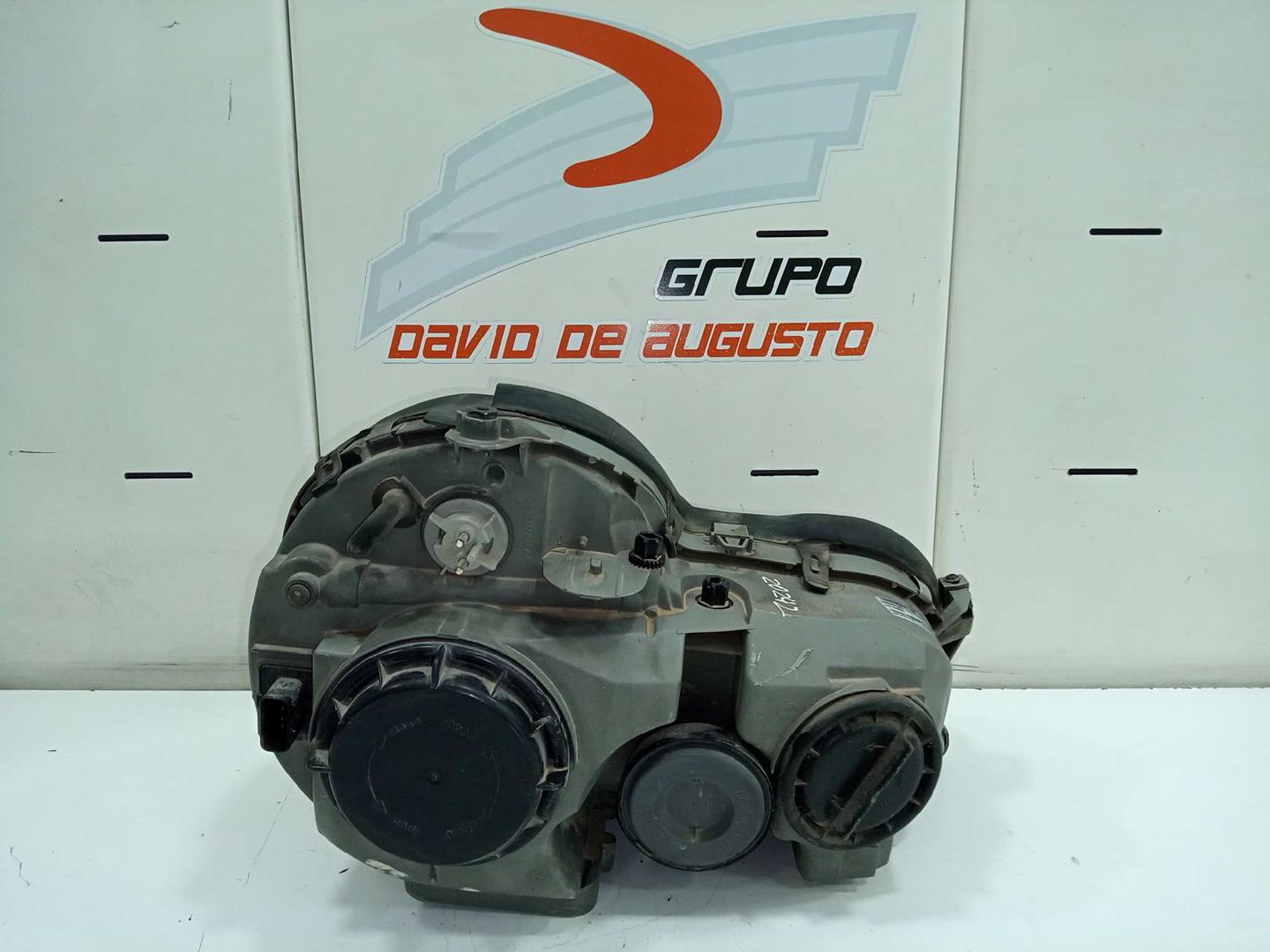 Faro izquierdo mercedes-benz clase e e 240 (210.061)