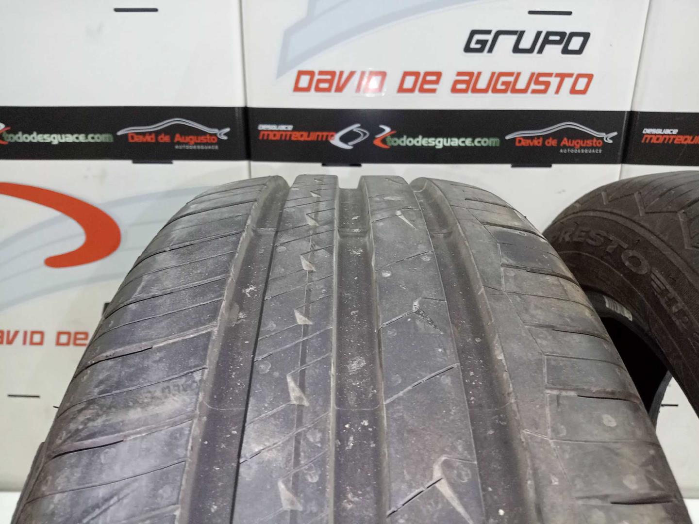 Pareja neumatico otros  