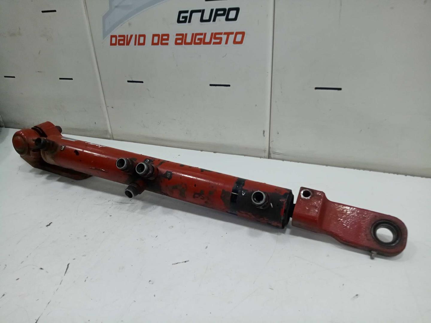 Cilindro hidraulico de direccion iveco stralis (adat) ad2 60s 