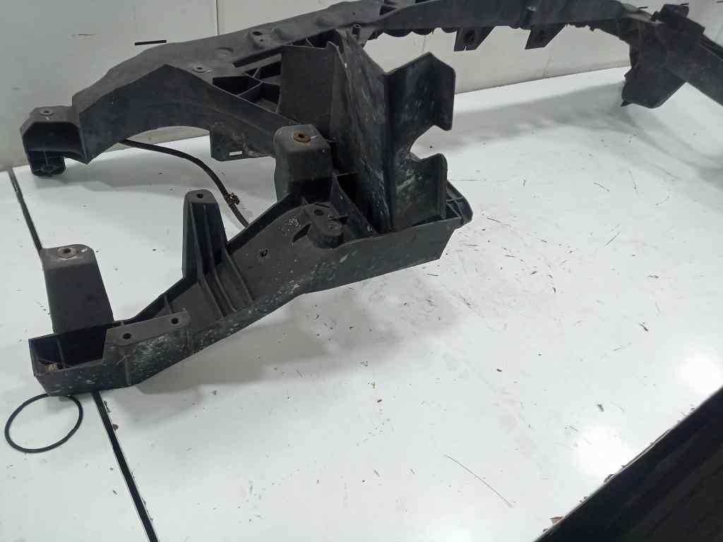 Frente delantero 319 cdi (907.633 907.635 907