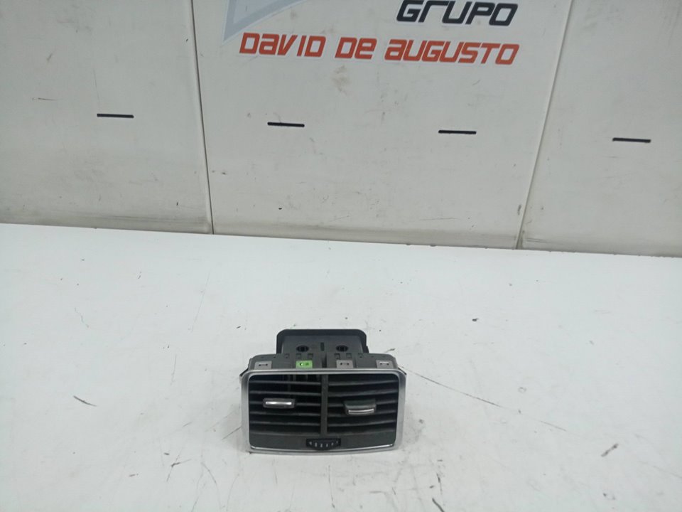 Rejilla de aire trasera central audi a6 3.0 tdi quattro
