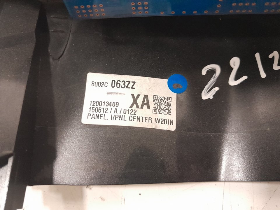 Carcasa central de radio mitsubishi asx (ga0w) challeng