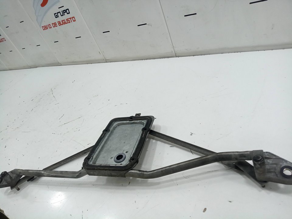Varillaje motor limpia delantero nissan atleon.110 110.56     