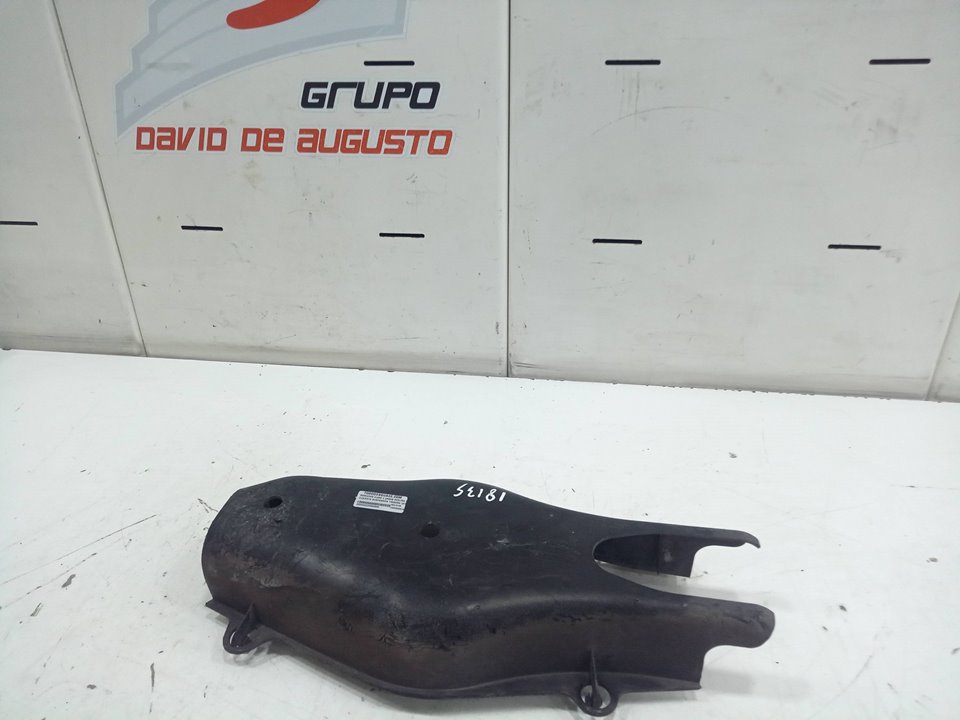 Cubierta suspension trasera derecha mercedes-benz clase c c 200 cdi (204.001)