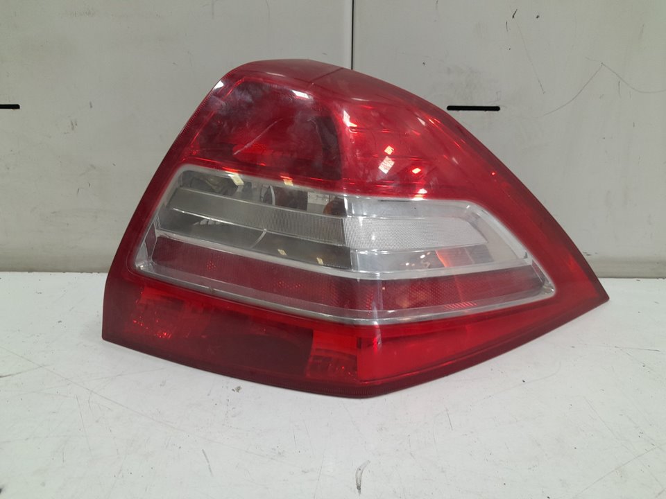 Piloto trasero derecho renault megane ii ranchera familiar 