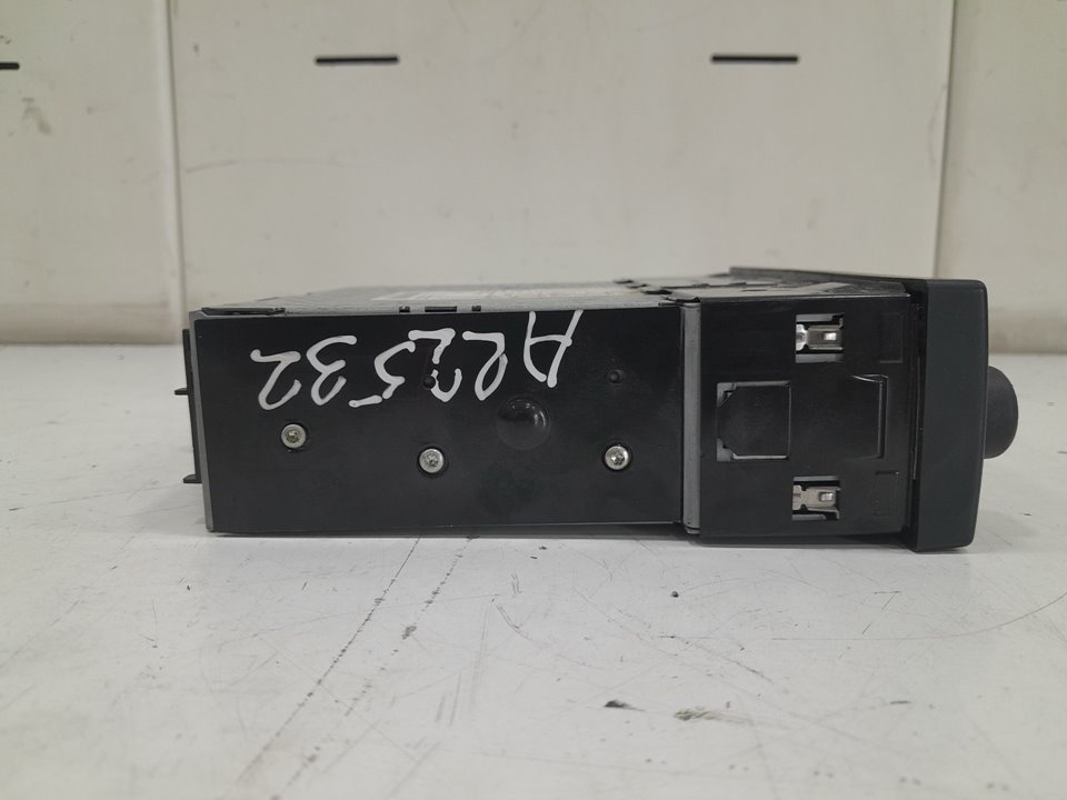 Sistema audio / radio cd renault t 460 dti 11 460 euro 