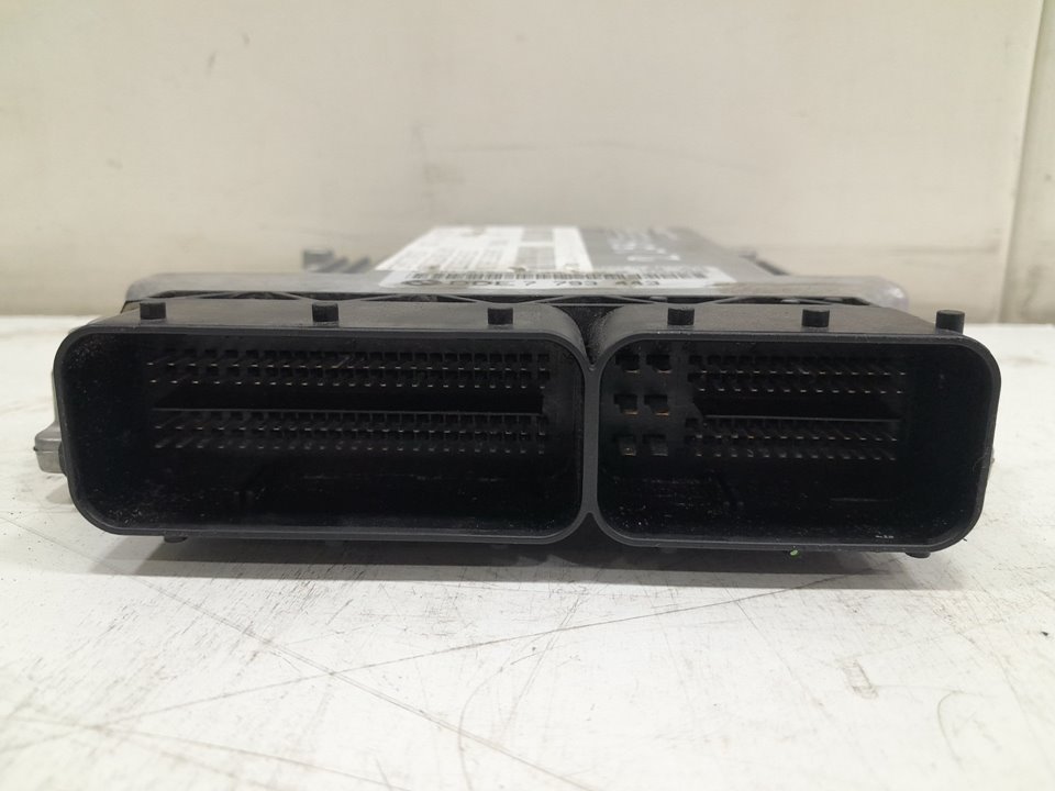 Centralita motor uce bmw 3 320 d