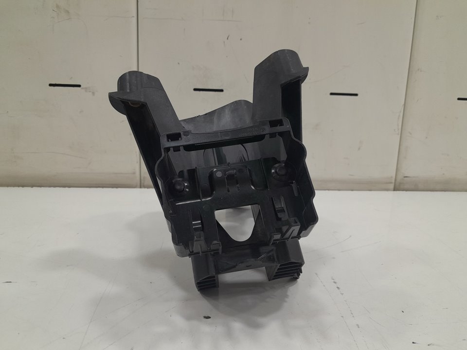 Soporte audi q3 (8ug) attraction     