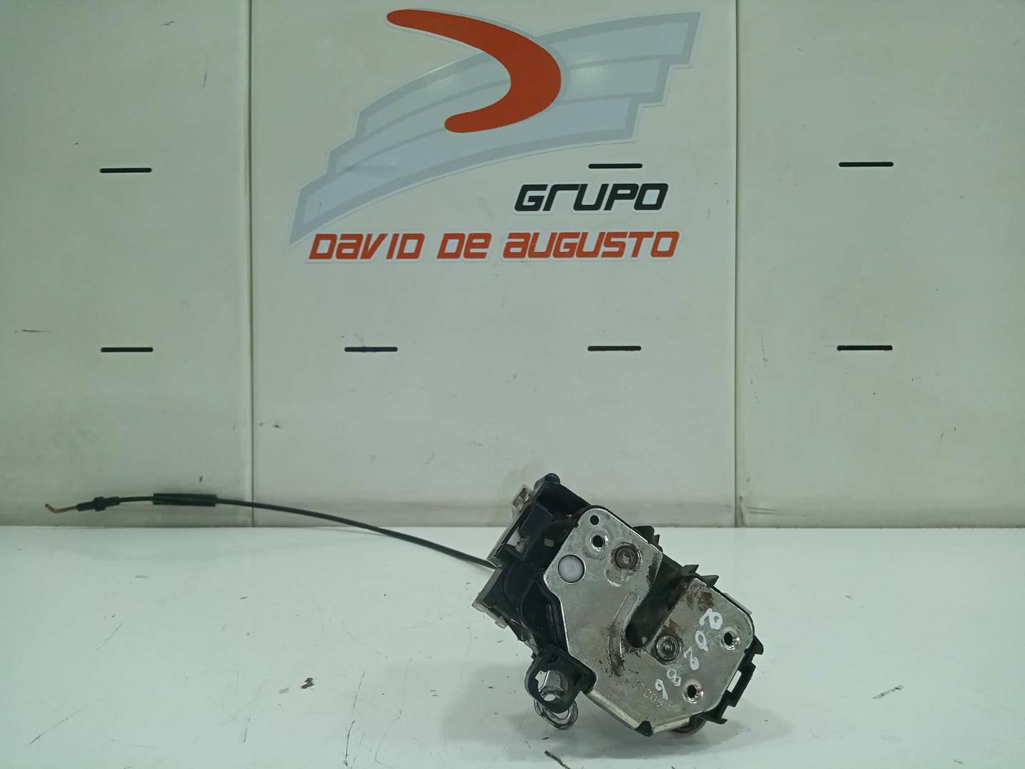 Cerradura puerta delantera derecha fiat 500 (312) lounge        