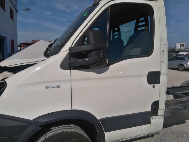  cerradura puerta delantera izquierda   iveco daily pr doppelkabine 35 c... radstand 3750 3.0 diesel