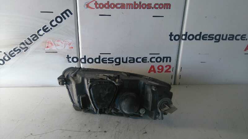 Faro derecho volkswagen passat berlina (3b3