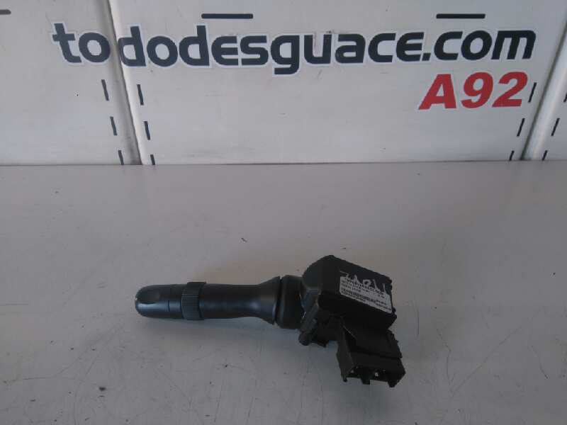 Mando limpia toyota auris 1.4 d4d (nde150_)