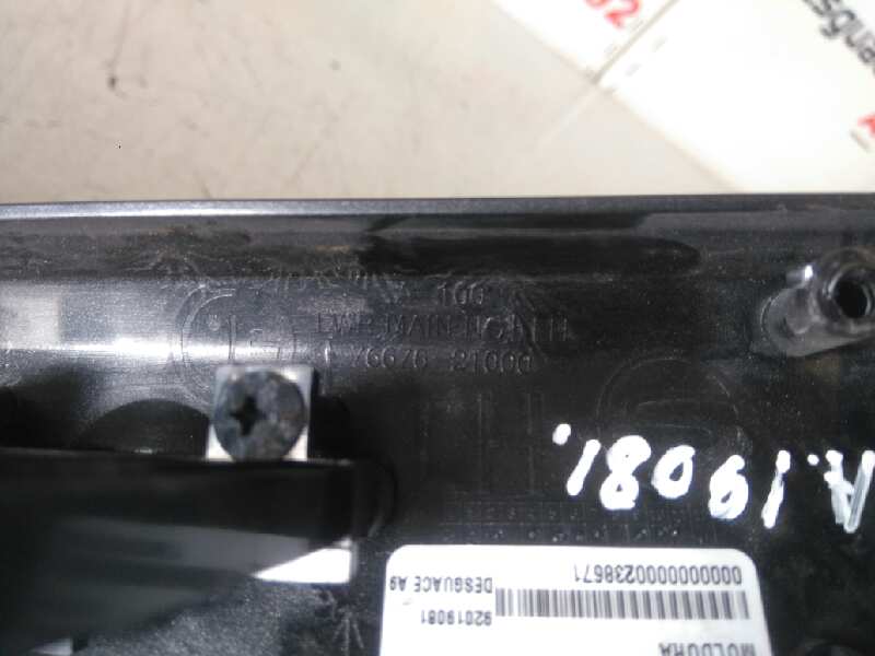 Moldura ssangyong rodius 2.7 xdi