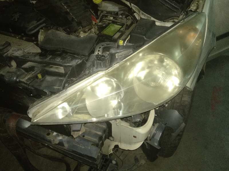 Faro izquierdo peugeot 207 cc sport      0.0