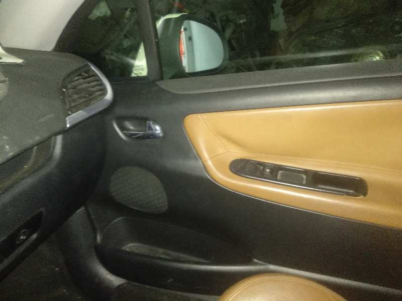 Maneta interior delantera derecha peugeot 207 cc sport      0.0