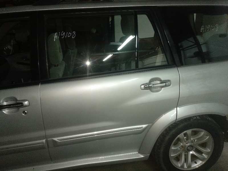 Puerta trasera izquierda suzuki vitara sesv (et) 2.0 h