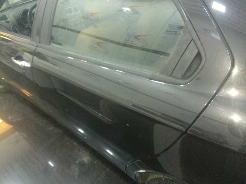 Cerradura puerta trasera izquierda alfa romeo 156 1.9 jtd (932.a2b00 932.a2c00)