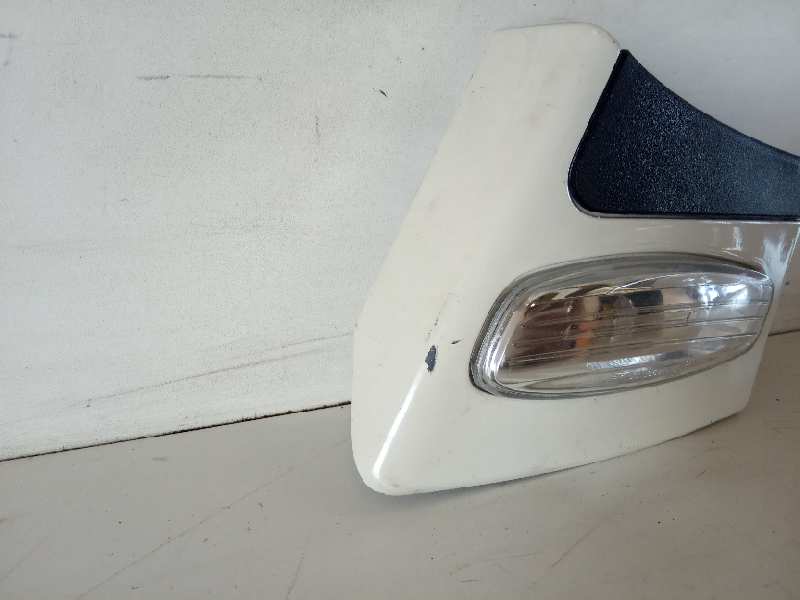 Piloto intermitente peugeot 207 cc sport      0.0