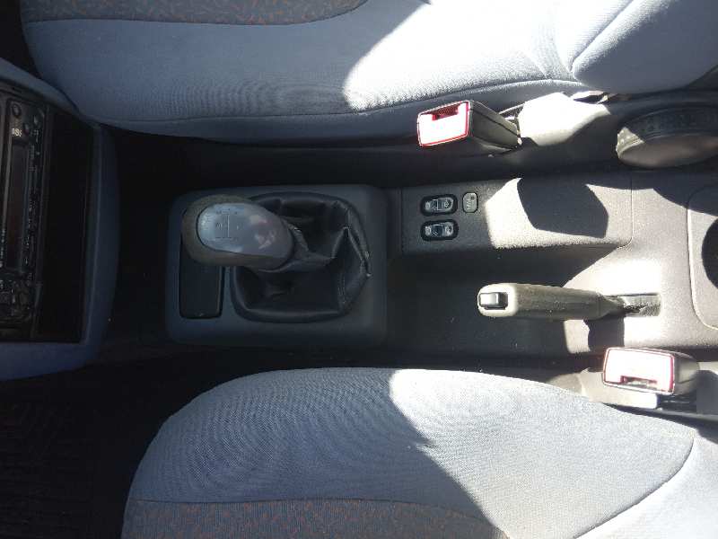 Apoyabrazos central mercedes-benz clase a a 140 (168.031 168.131)