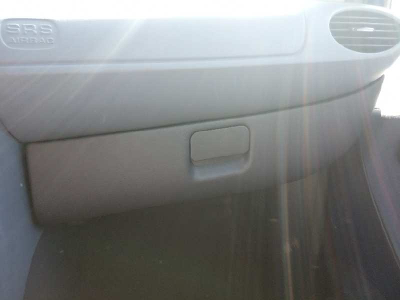 Guantera mercedes-benz clase a a 140 (168.031 168.131)