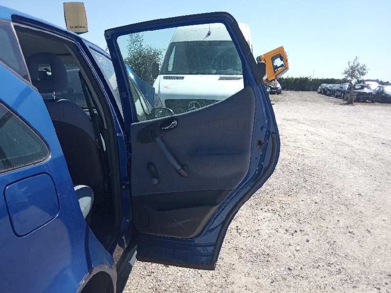 Puerta trasera derecha mercedes-benz clase a a 140 (168.031 168.131)