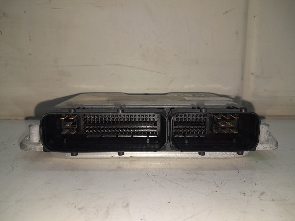 Centralita motor uce volkswagen passat 1.9 tdi