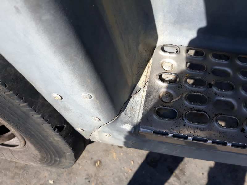 Talonera derecha nissan atleon 165 165      01